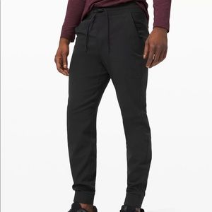 LULULEMON CLEARANCE 🚨 MEN’S ABC VENTLIGHT MESH JOGGERS SIZE M